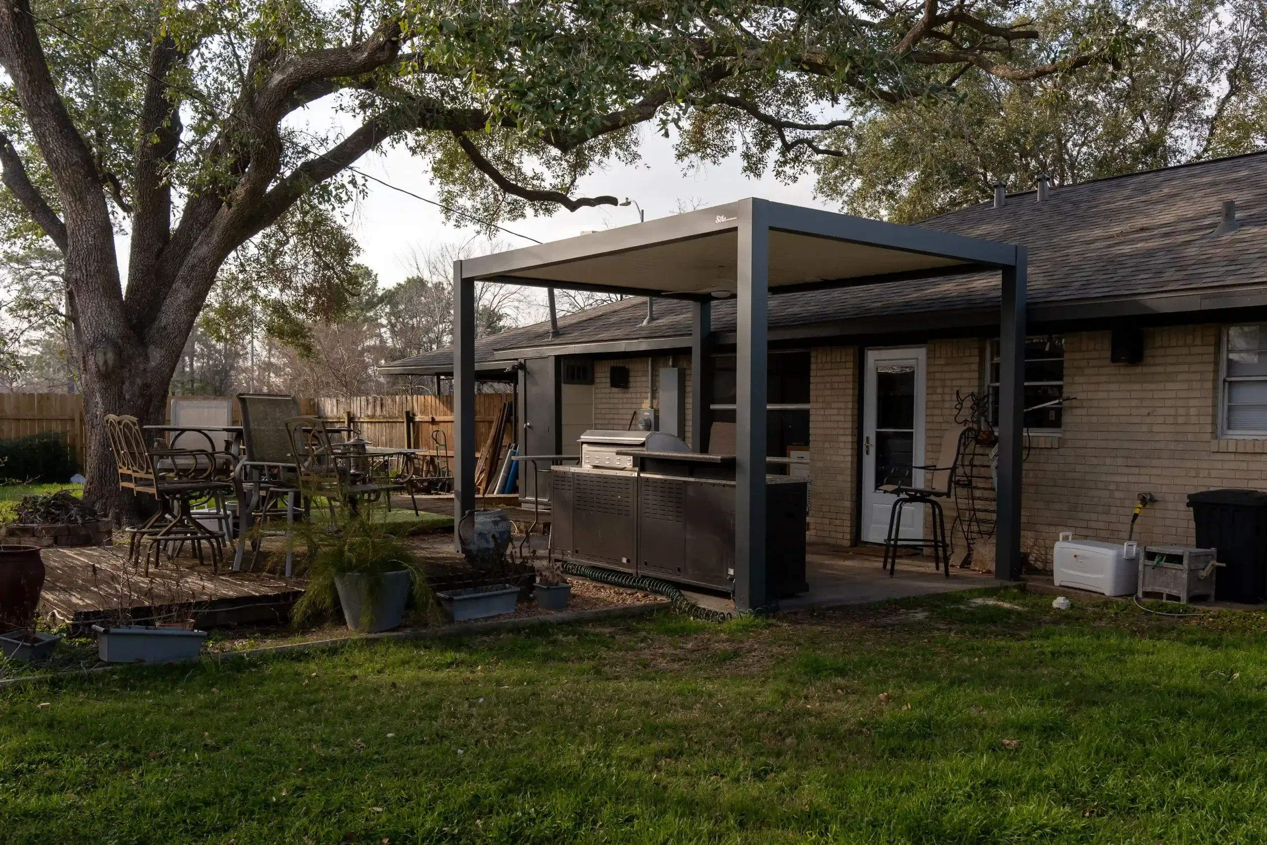 AT Retractable Retractable Roof Pergola — Atlas Building Technology